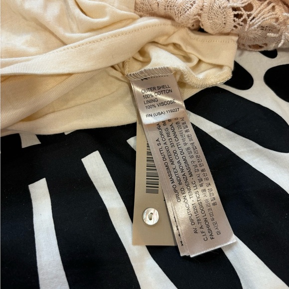 Massimo Dutti lace dress - Picture 4 of 6